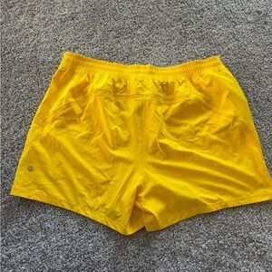 Luluemon pace breaker shorts 5” XXL